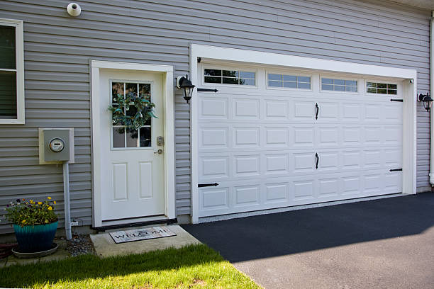 24/7 Emergency Garage Door Panel Replacement experts in Carey, ID